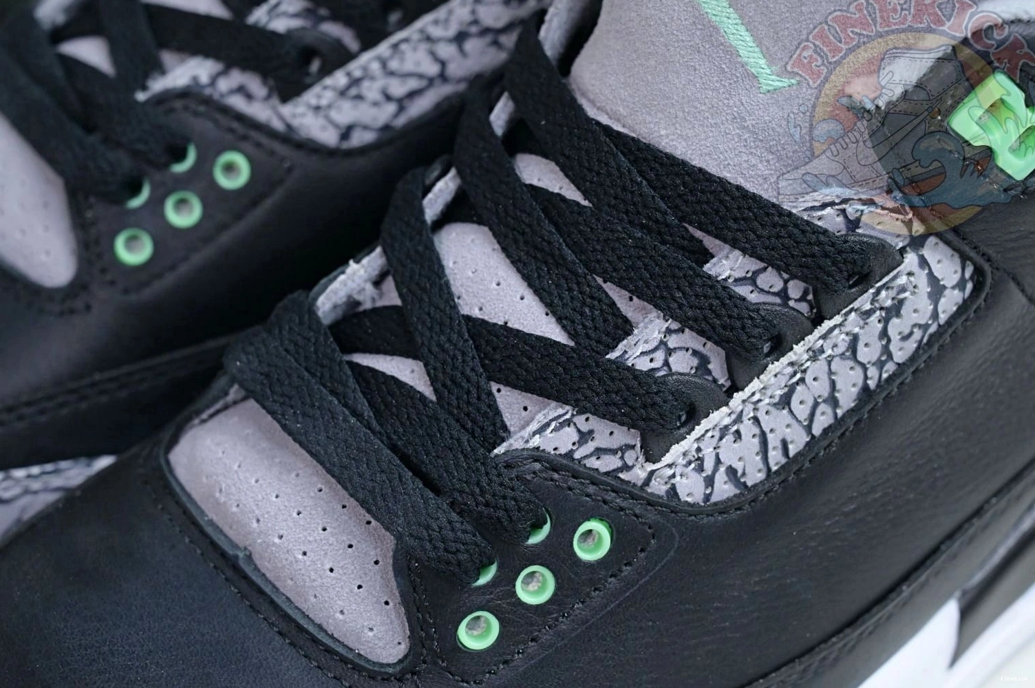 3 Glow Air Green Jordan 0302